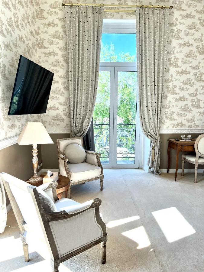 Trianon Suite,1333795154:JPEG