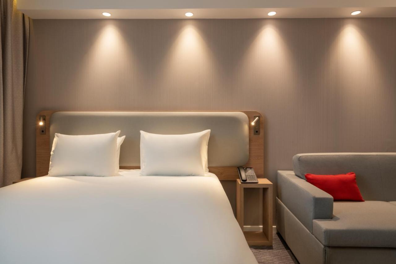 Standard Queen Room with Sofa Bed