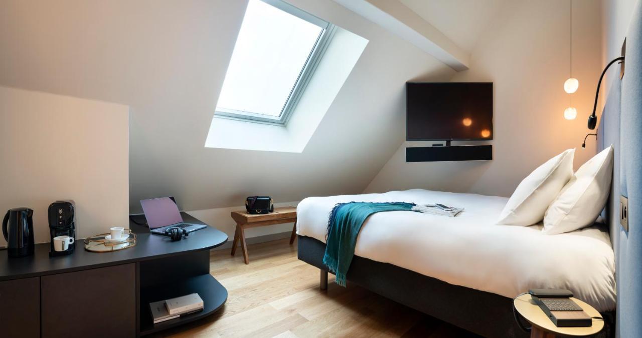 Small Double Room under the roof,1340847053:JPEG