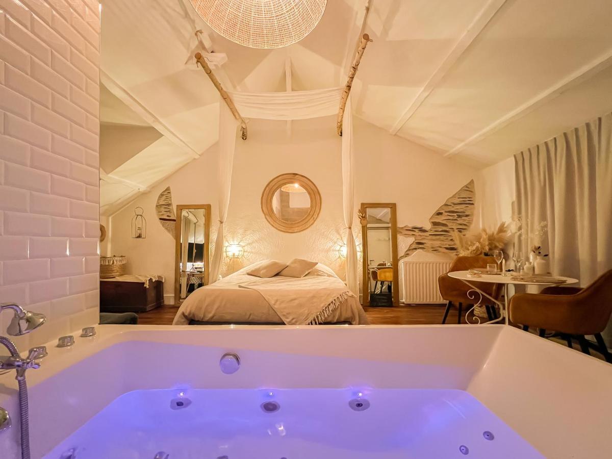 Queen Room Spa Bath
