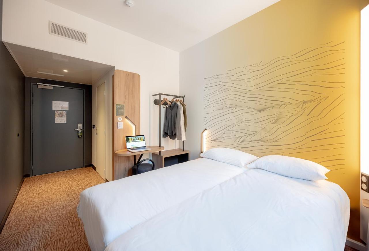 Twin Room,1362647375:JPEG