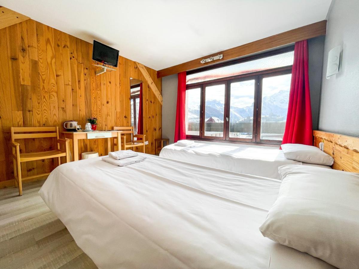 Double or Twin Room Mountain View