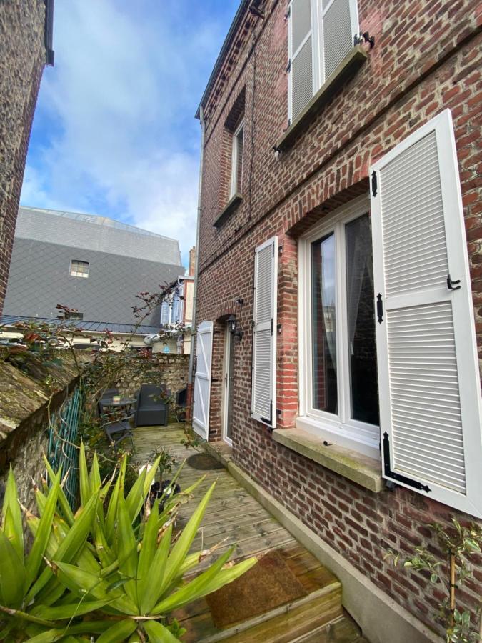 Studio Terrace