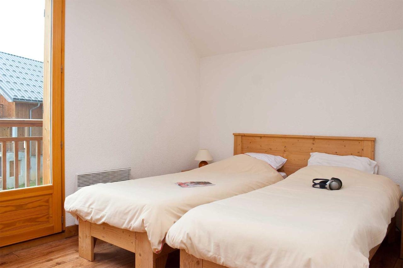 Two-Bedroom Apartment,1373427647:JPEG
