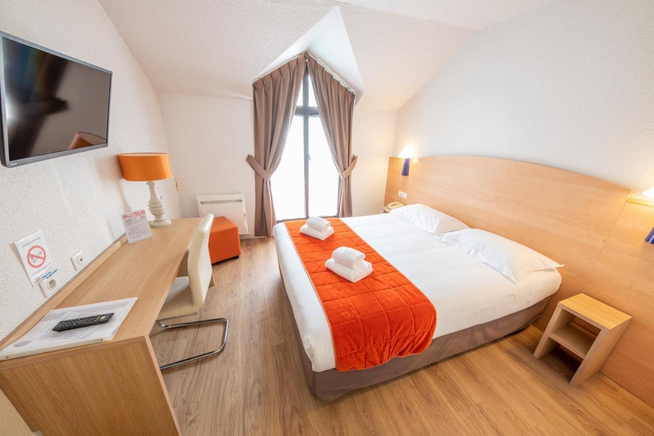 Double Room with pool access