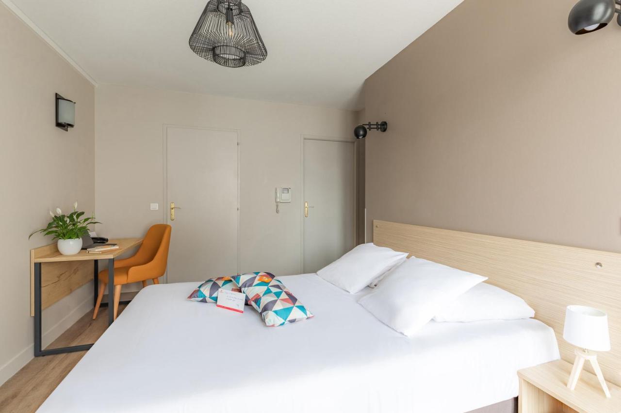 Large Triple Studio 1 Double Bed 1 Single bed