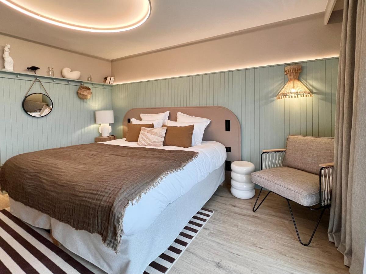 Classic Double Room Side Sea View