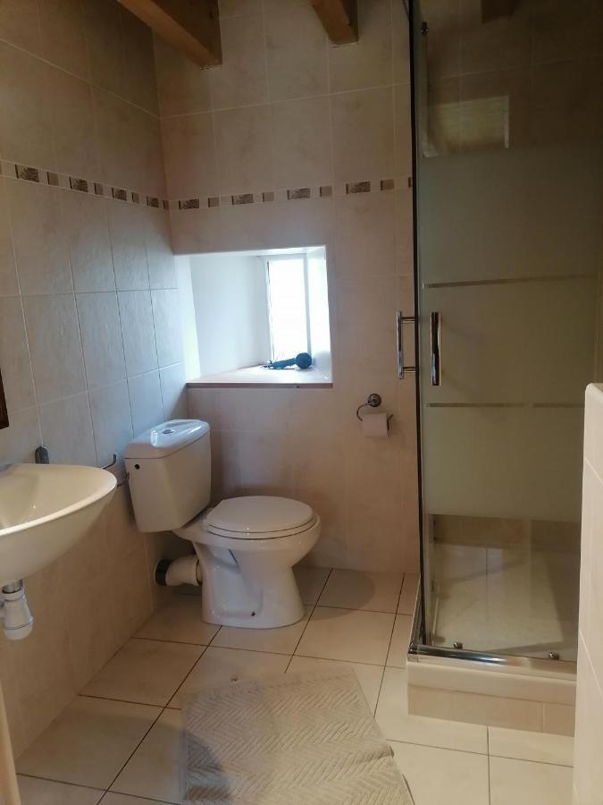 Double Room,1385603777:JPEG