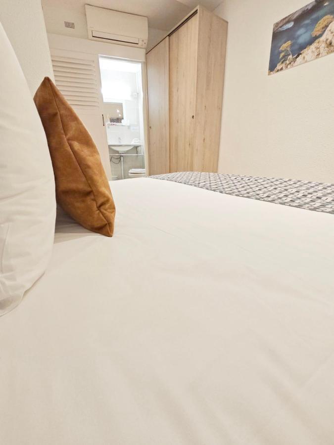 Standard Double or Twin Room no balcony no window