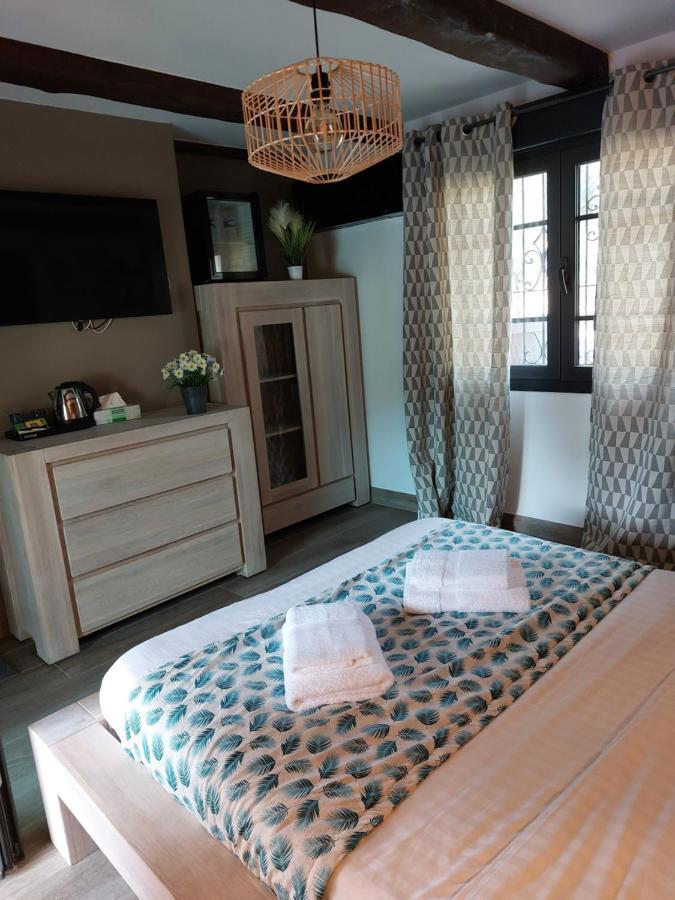 Double Room Private Bathroom