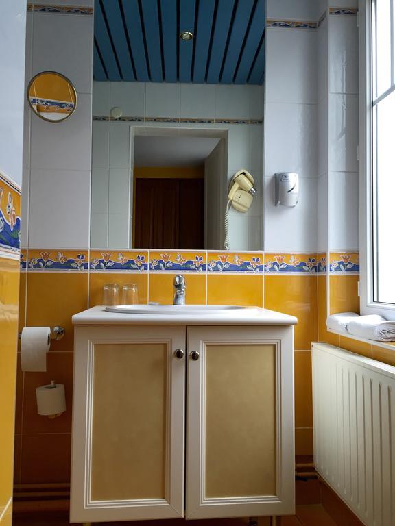 Comfort Double Room Shower