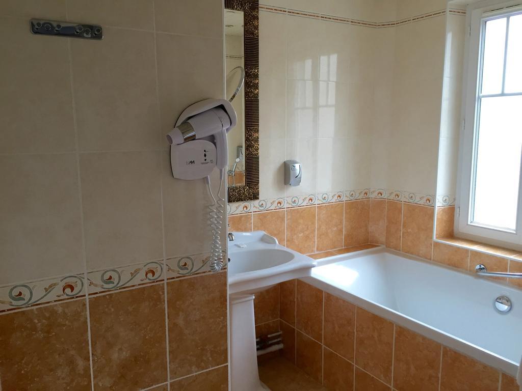 Comfort Double Room Bath