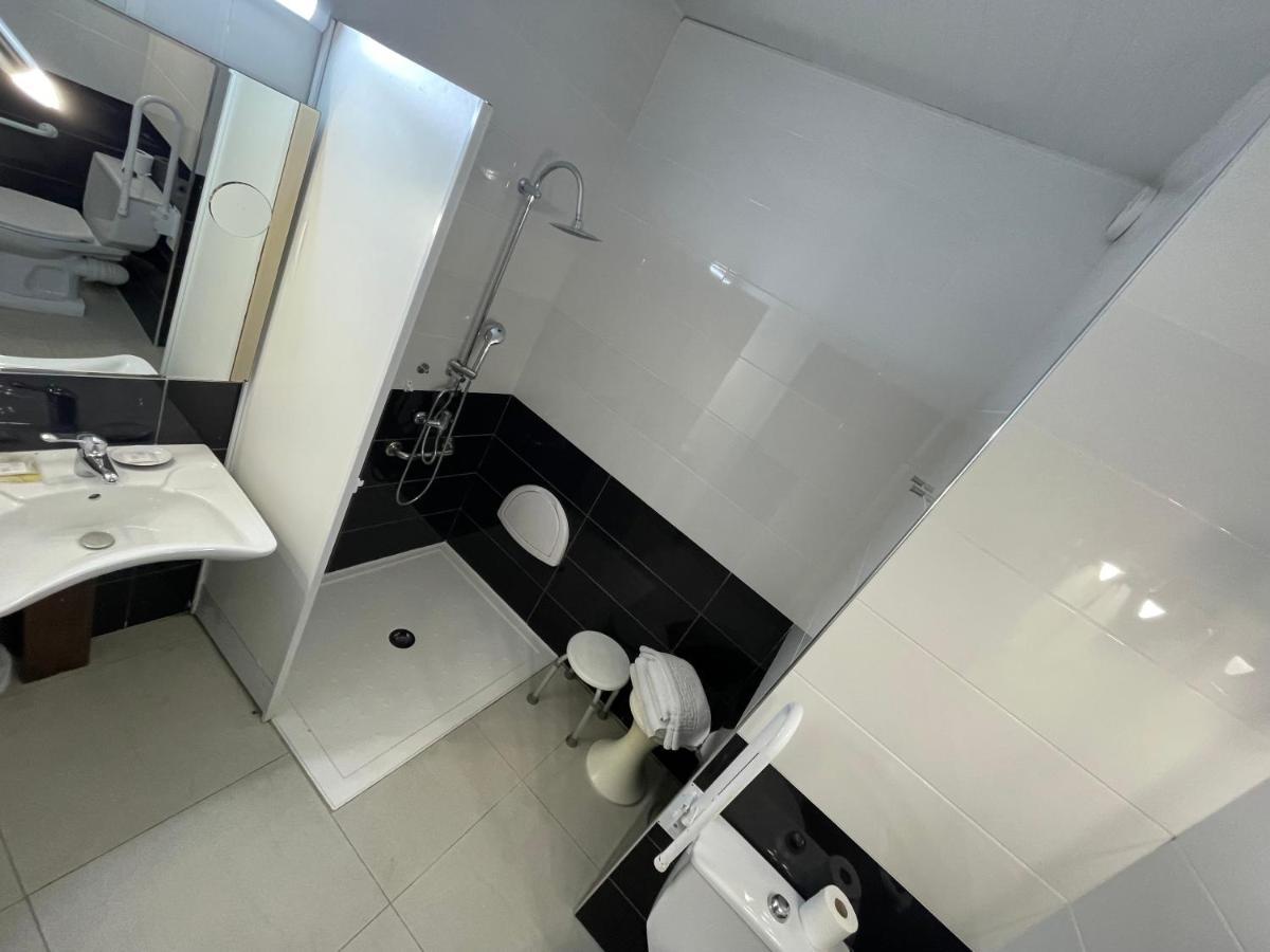 Twin Room - Disability Access,1397141885:JPEG