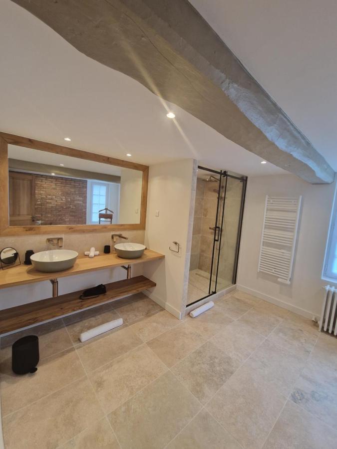 Bedroom 2 Deluxe Double Room Shower Bath Garden River View