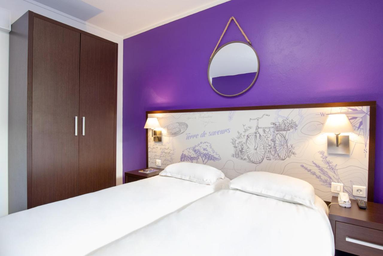 Twin Room,1404857345:JPEG