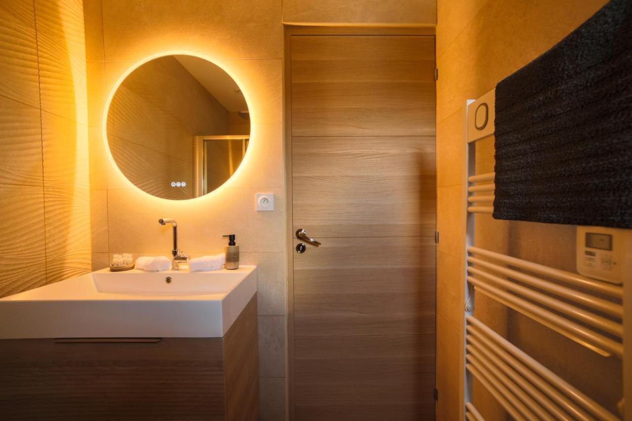 Suite Lit Queen-Size - Vue sur Piscine