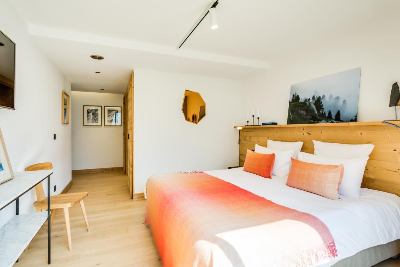 Deluxe Double Room Shower