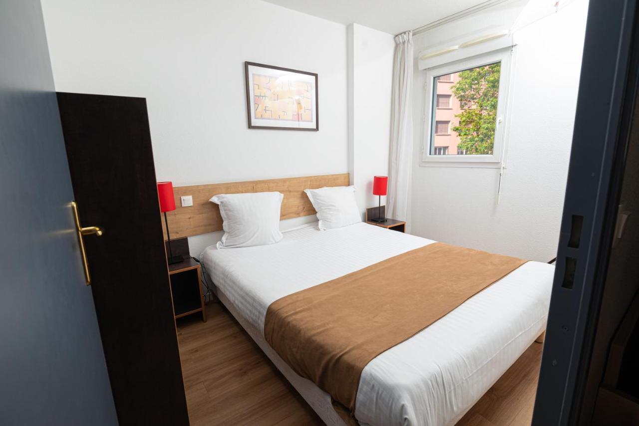 Apartment Large Double bed + Twin beds,1409928248:JPEG