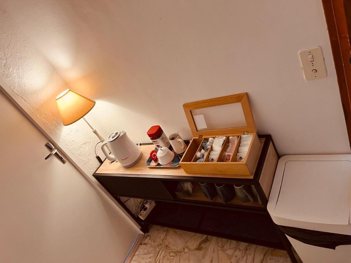 King Room with Two King Beds,1572859586:JPEG