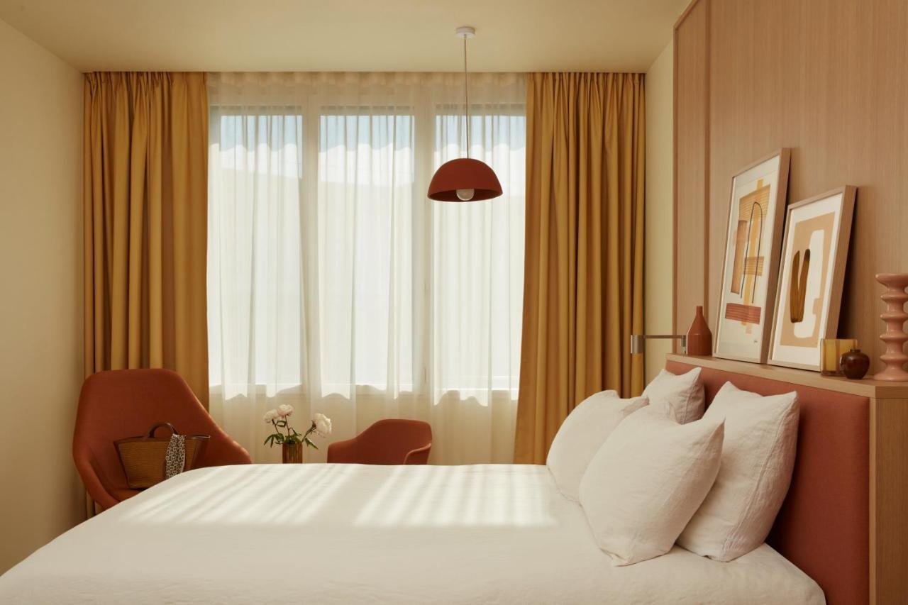 Classic Double Room,1414677822:JPEG