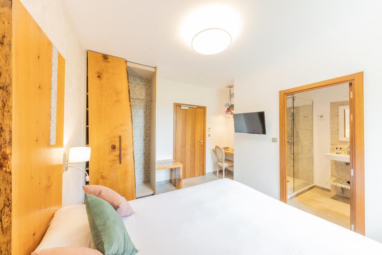 Small Double Room,1743067398:JPEG