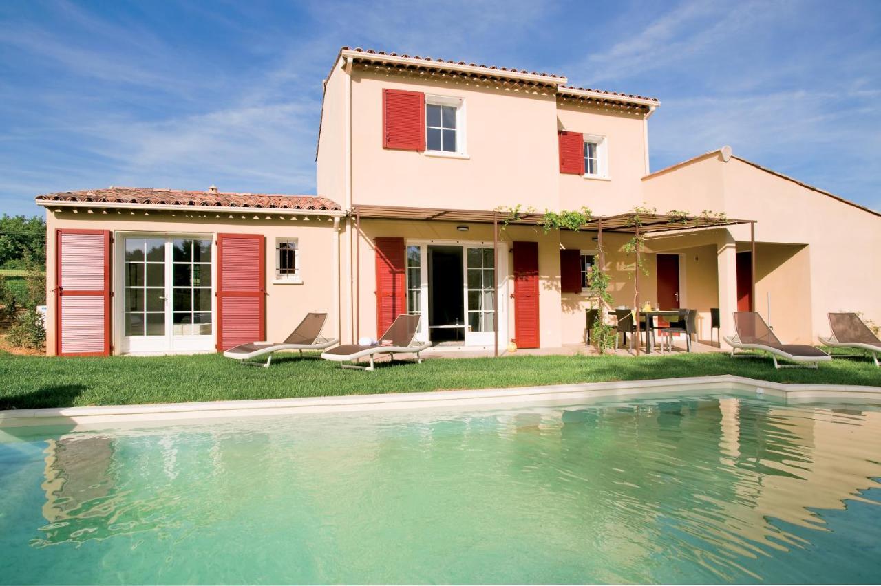 Four-Bedroom Villa Countryside View