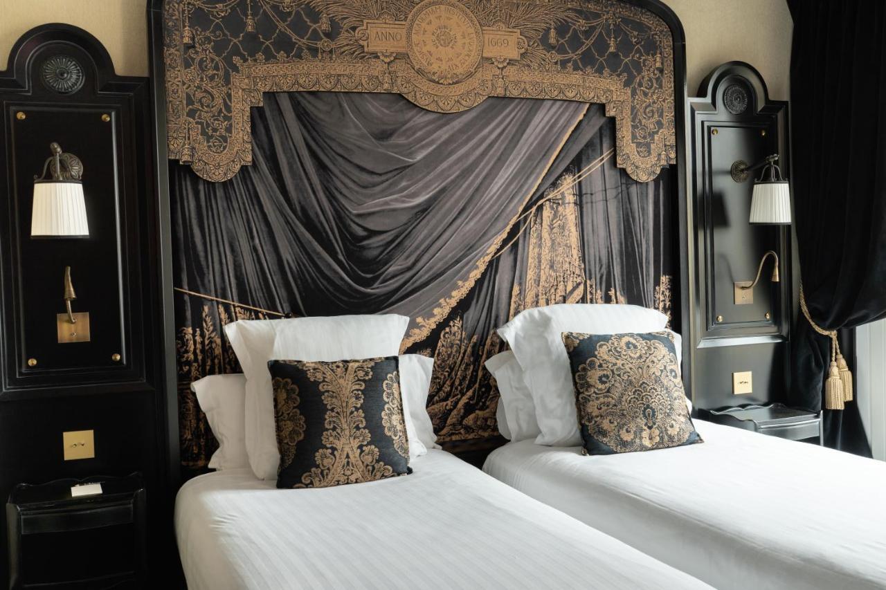 Quarto Deluxe com Cama de Casal ou 2 de Solteiro