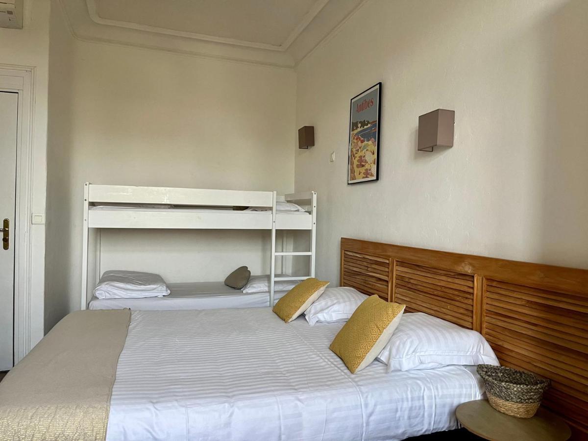 Standard Quadruple Room (2 adults + 2 children),1126125129:JPEG