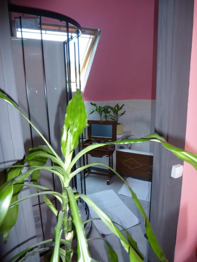 Double Room Private Bathroom
