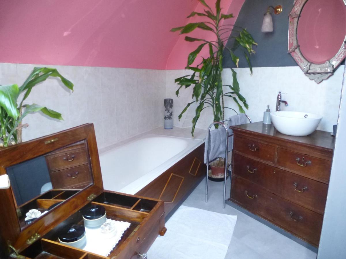 Double Room Private Bathroom