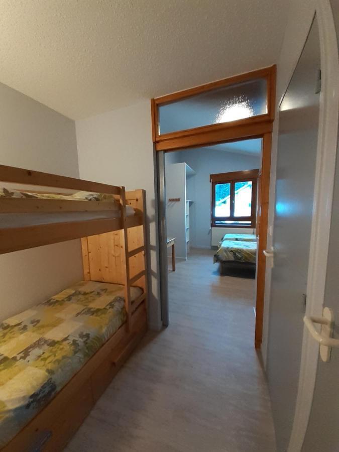 Quadruple Room Shower