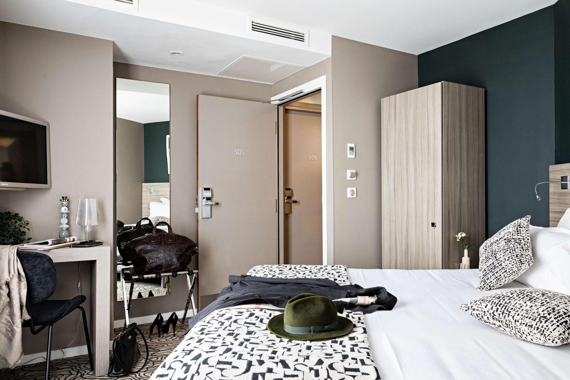 Superior King Room