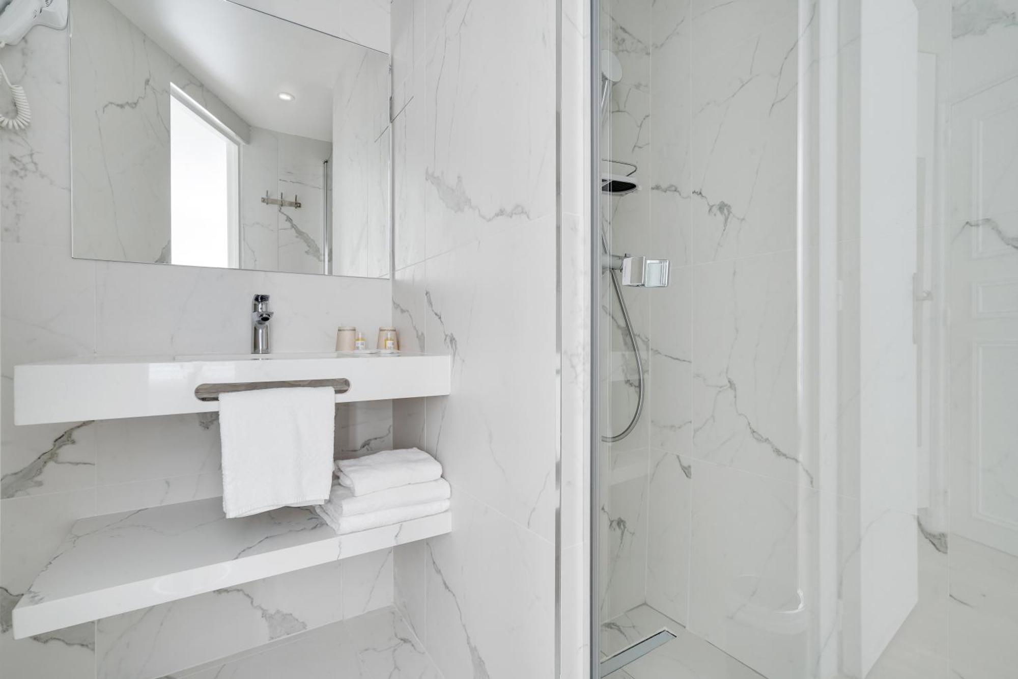 Single Room,1729985619:JPEG