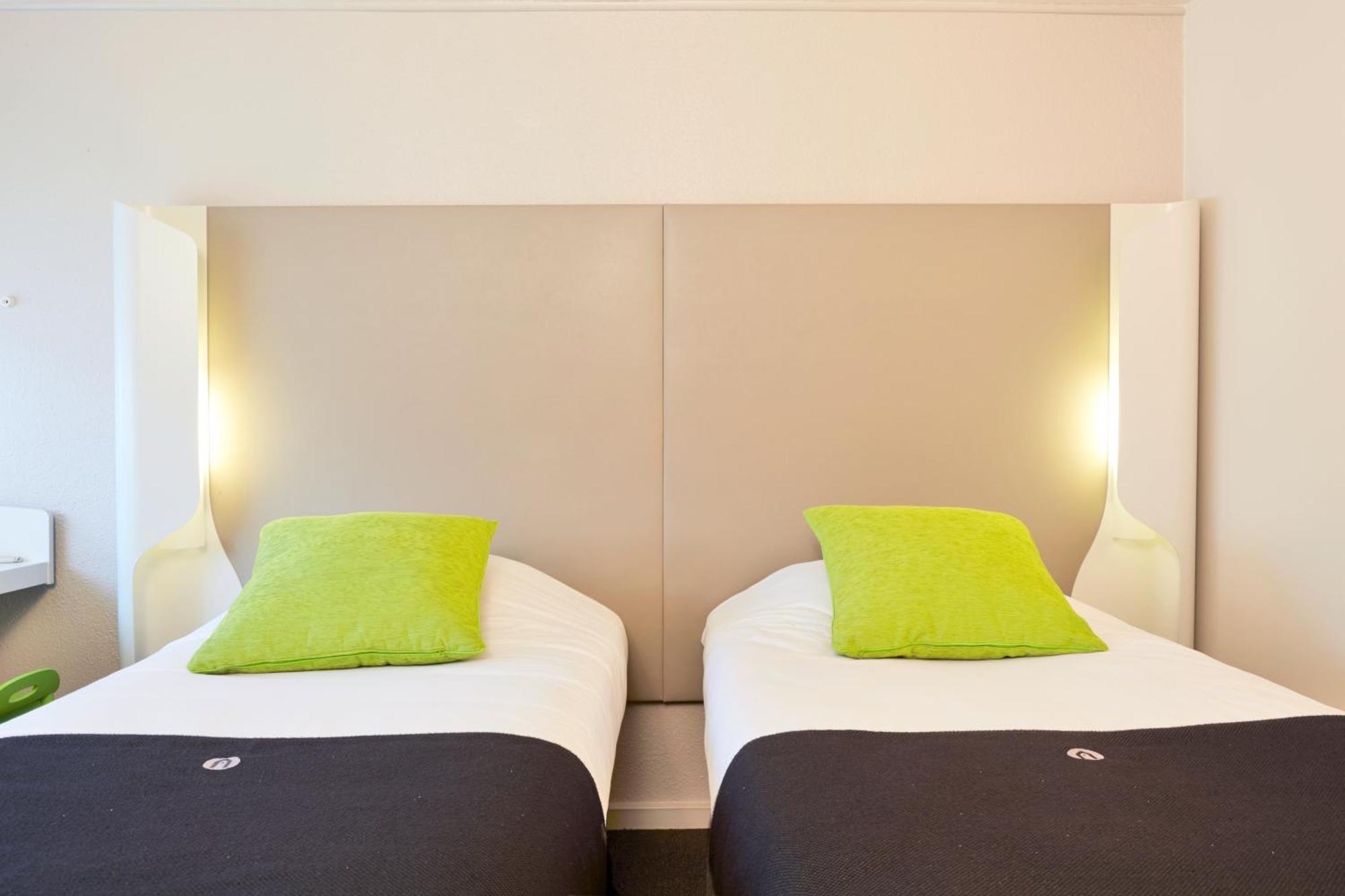 Standard Twin Room One Single Bed Up to Ten Years