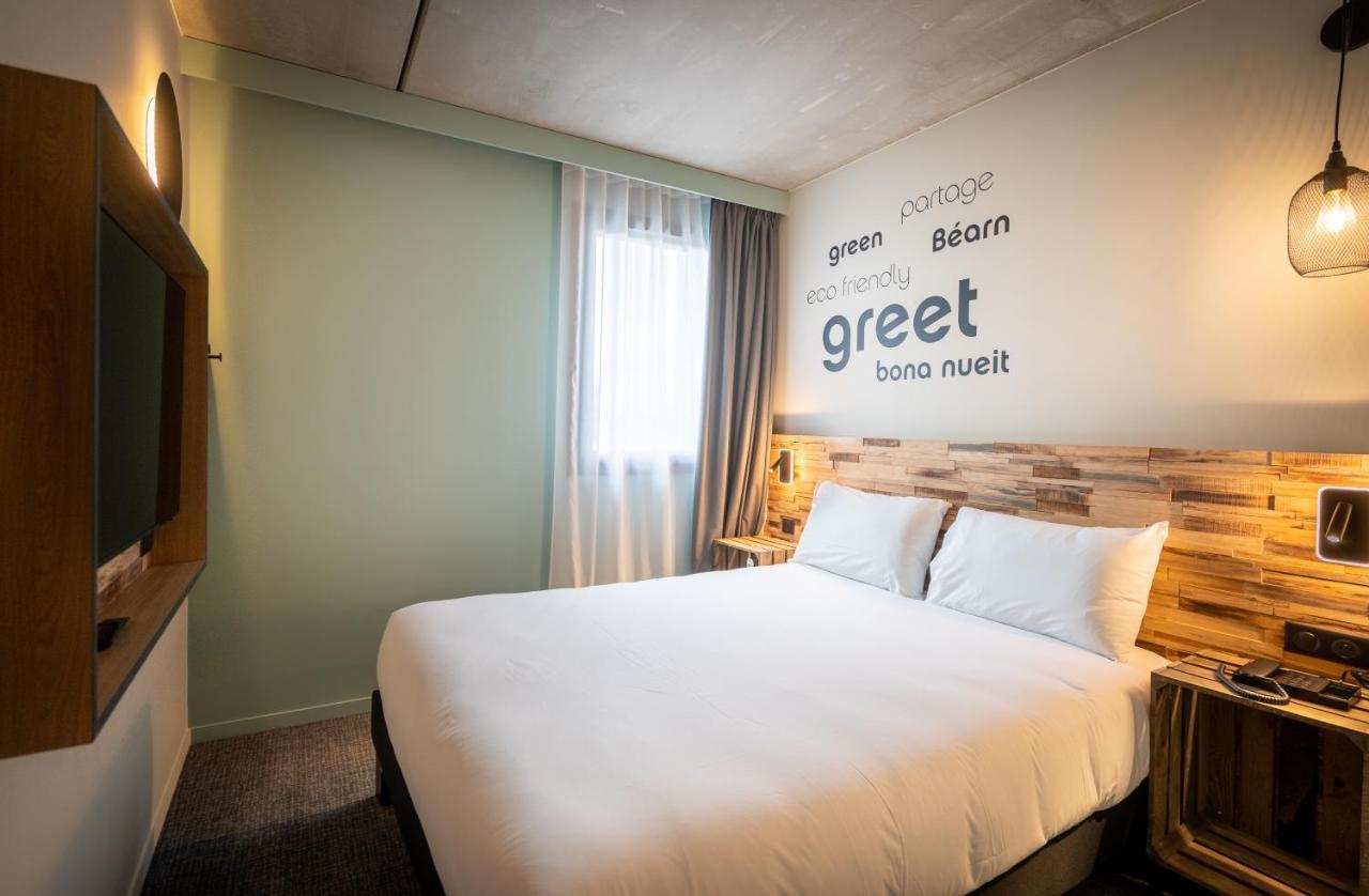 Pop Room One Double Bed
