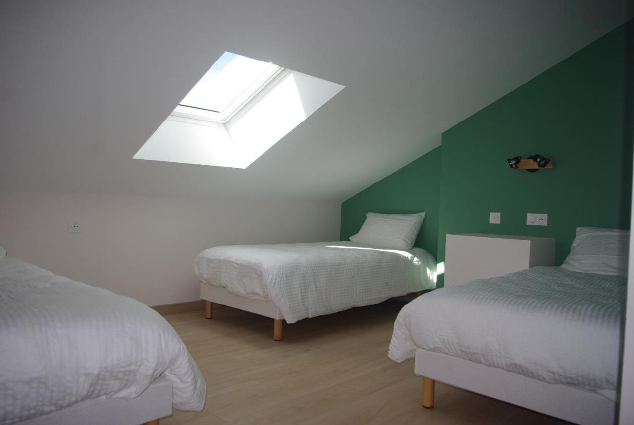 Family Room,1469216927:JPEG