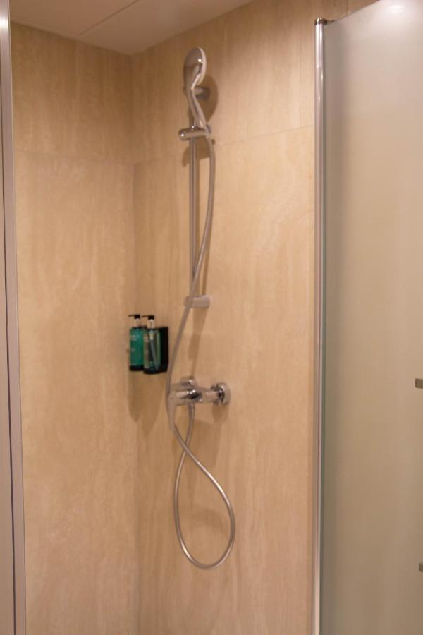 Single Room,1605256909:JPEG