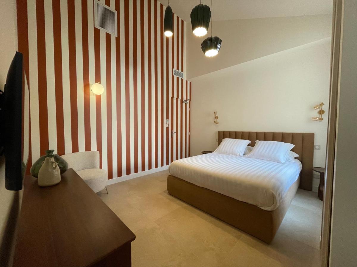Deluxe Double Room with Bath