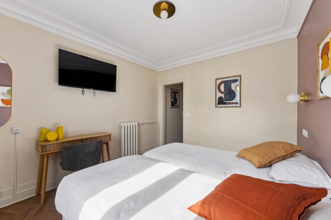 Twin Room,1498474834:JPEG