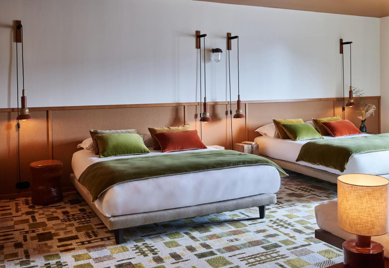 Family Room,1498482385:JPEG