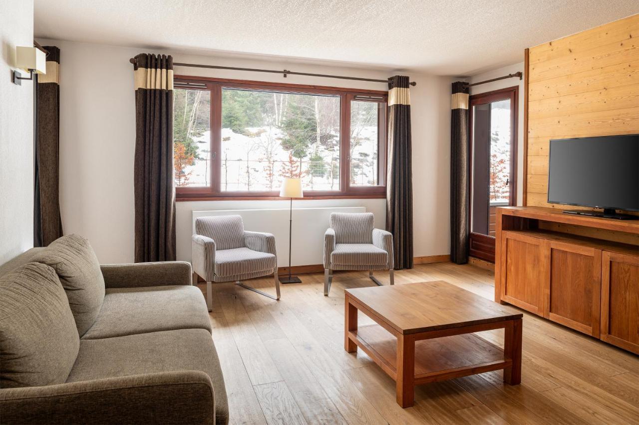 2 Bedroom Apartment max