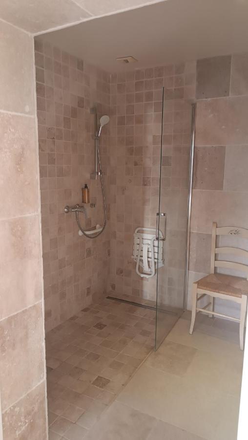 Chambre Double - Accessible aux Personnes à Mobilité Réduite