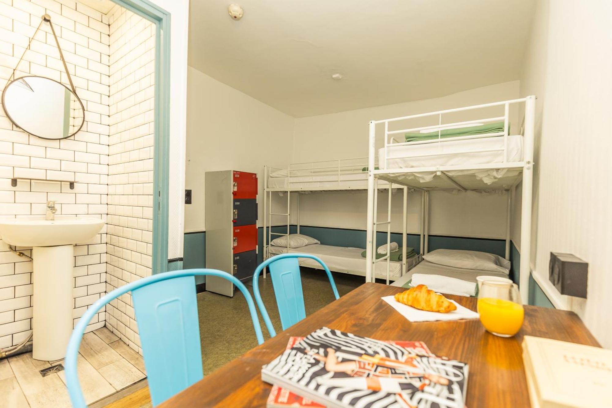 Quadruple Room with Private Shower,1500271735:JPEG