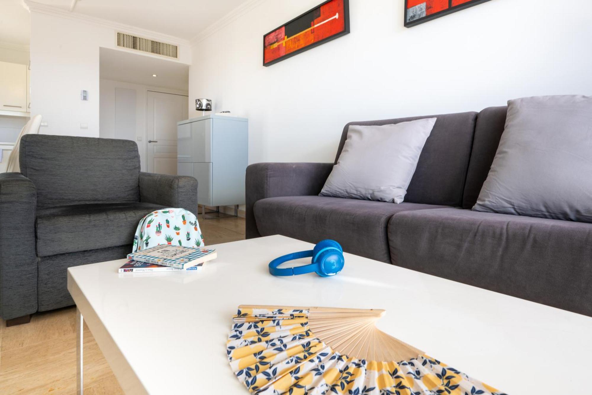 Two-Bedroom Apartment swimming-pool view