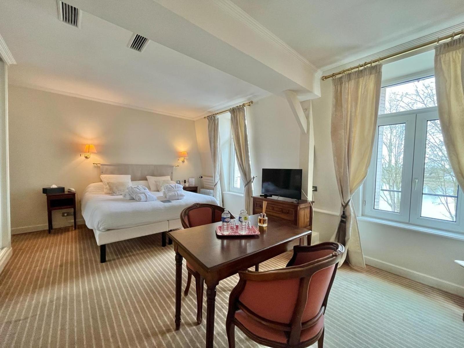 Junior Suite,1500839287:JPEG