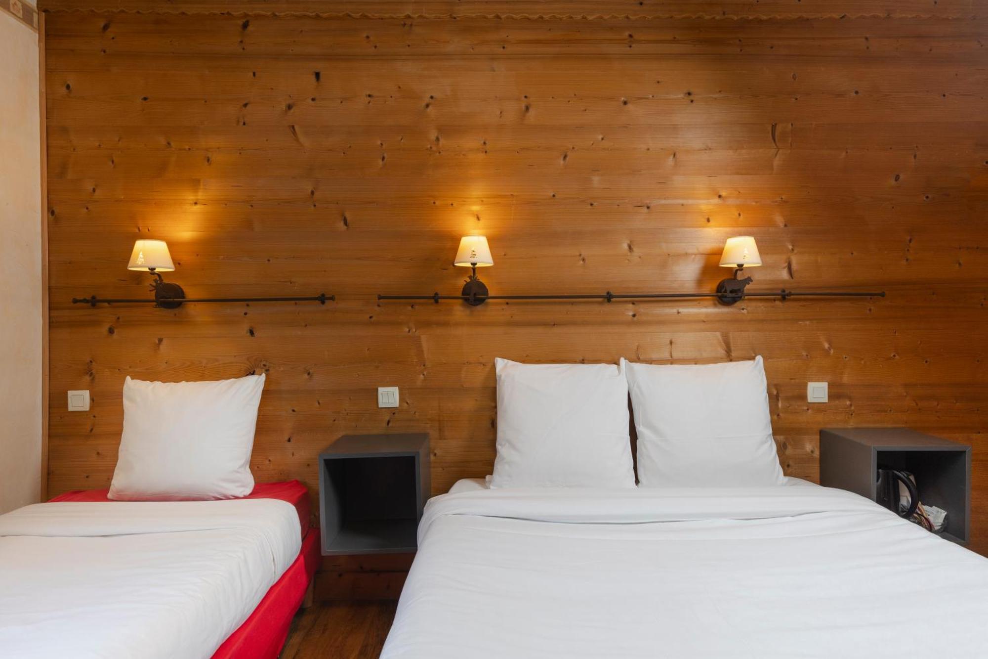 Triple Room Valley Side