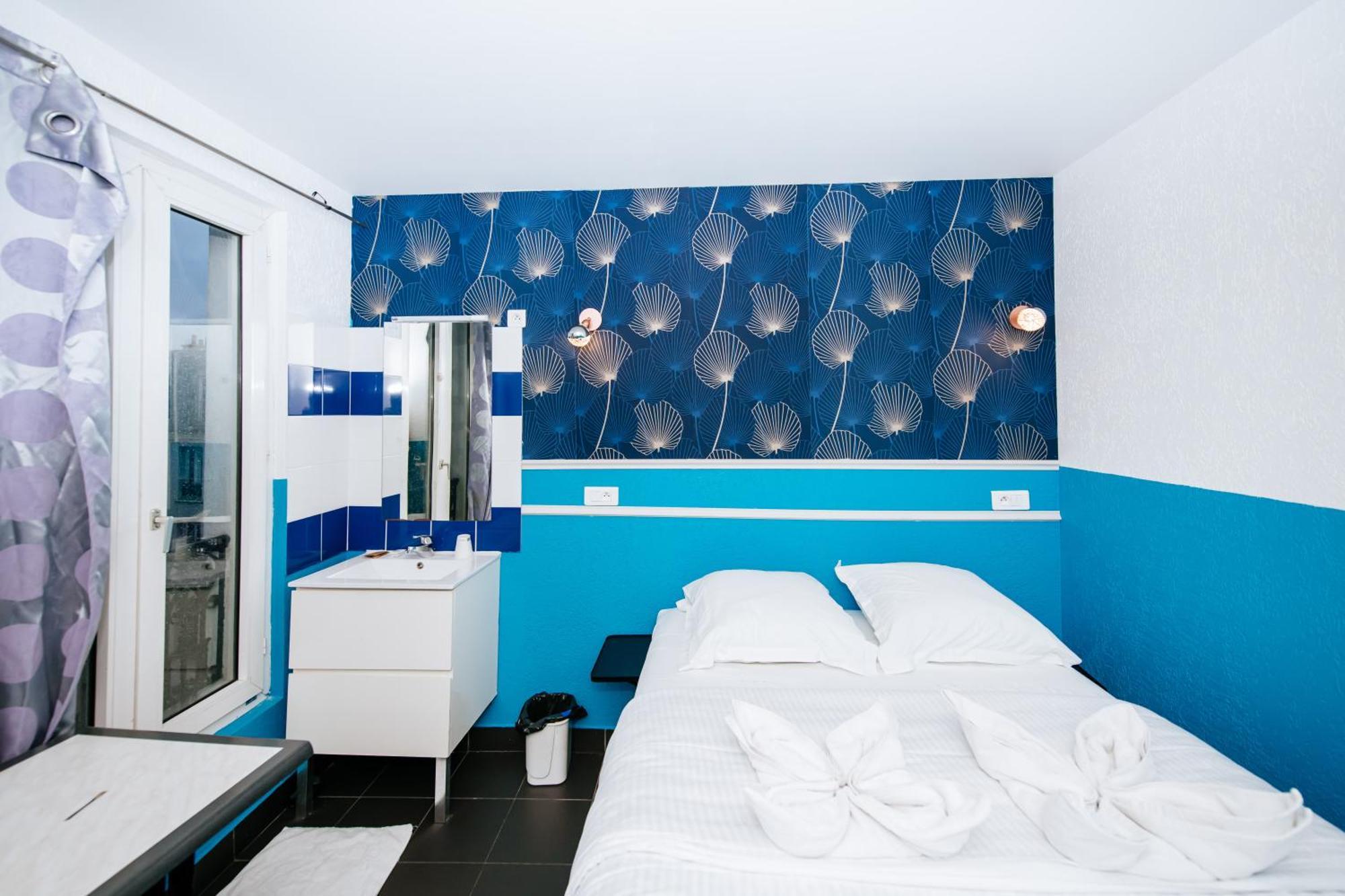Standard Double Room with Shared Bathroom,1500271471:JPEG