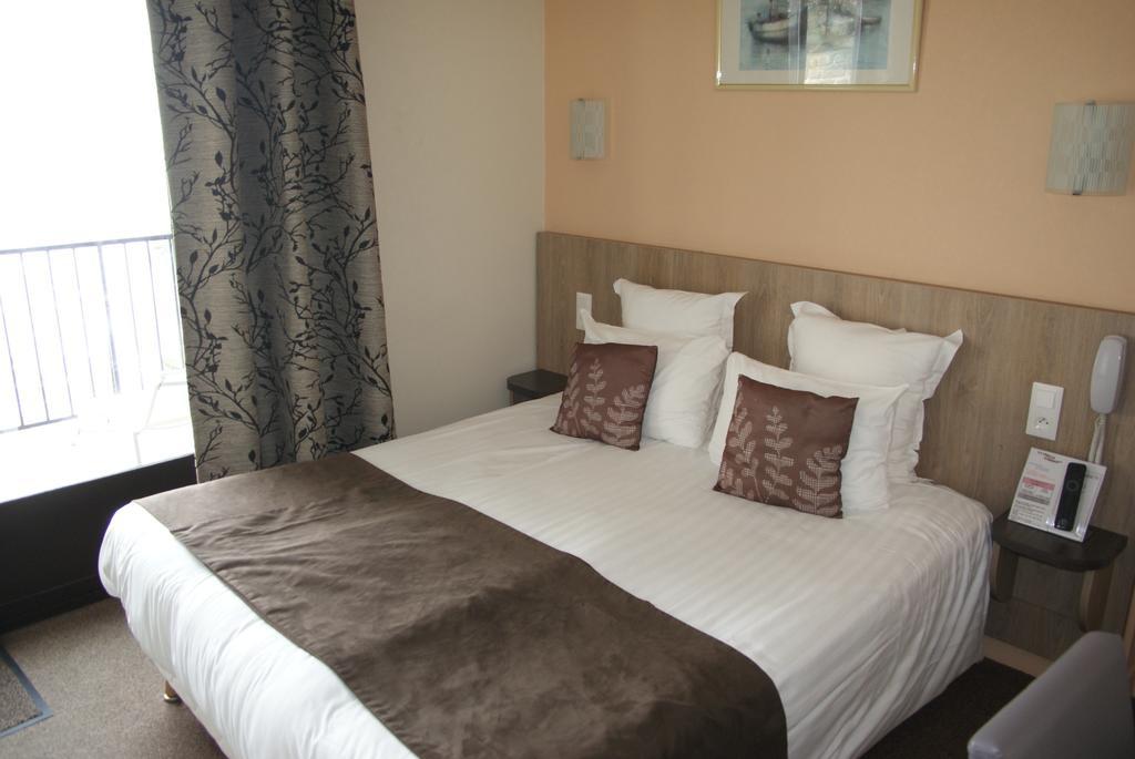 Twin Room with Sea View