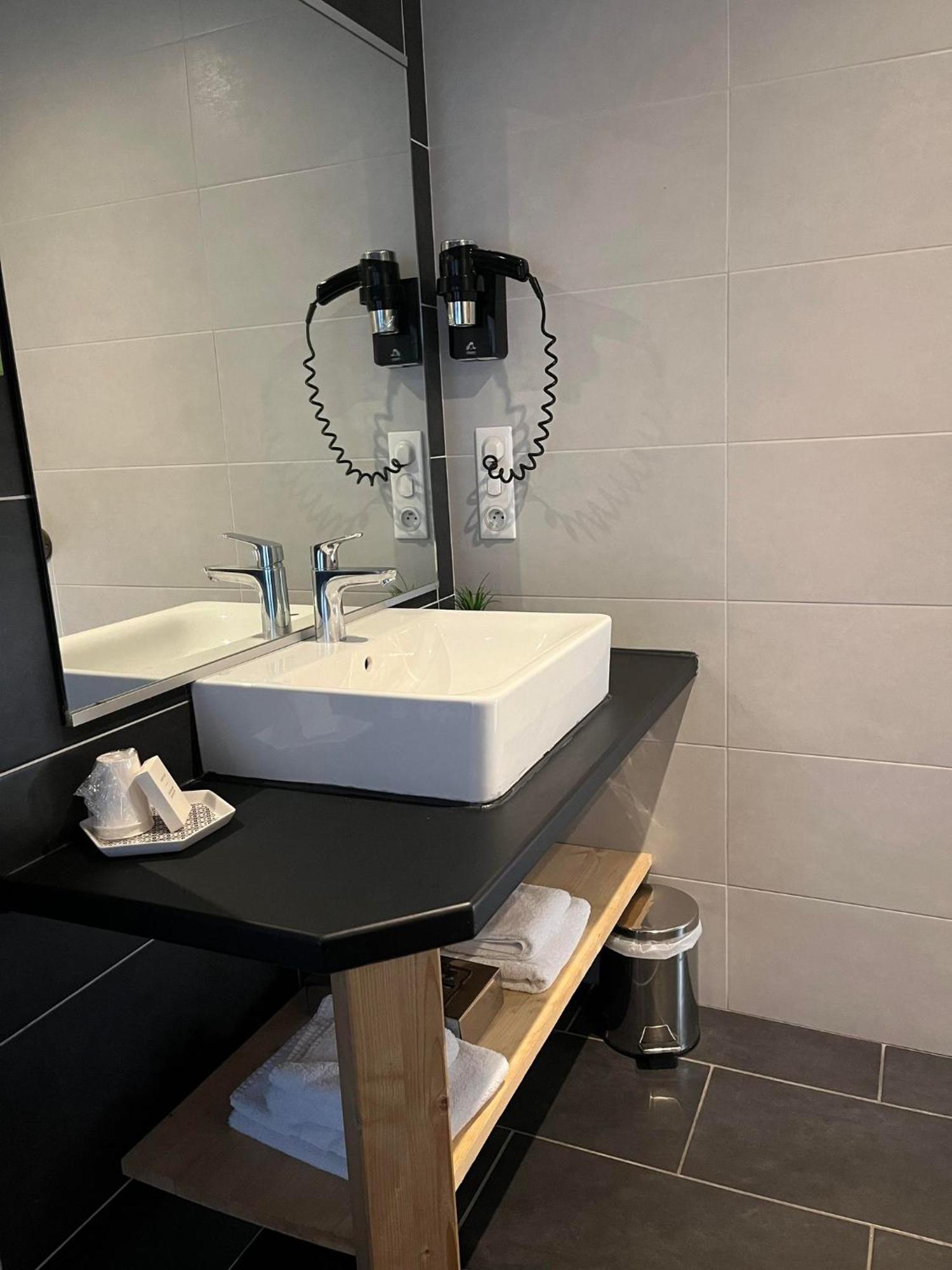 Superior Family Room,1517628205:JPEG