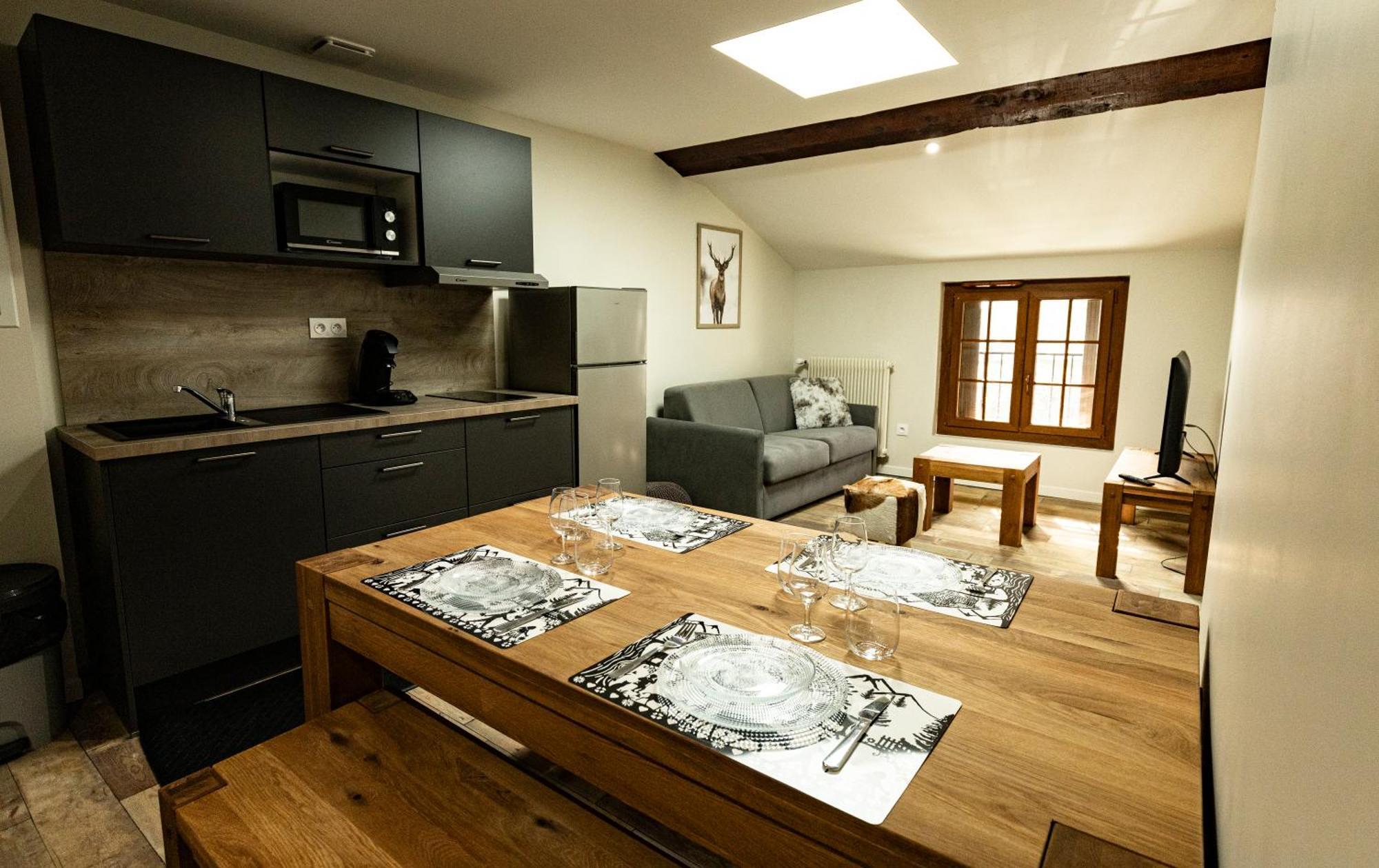 One-Bedroom Apartment,1519117237:JPEG